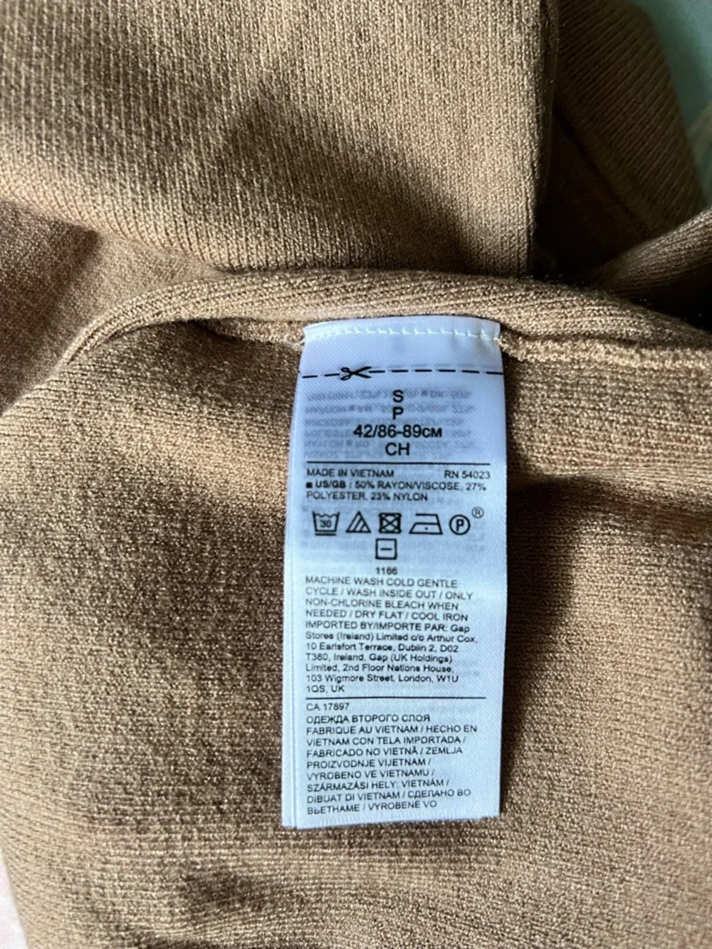 NWT Banana Republic | Short Sleeve Mock Neck Top in Tan | Small - Picture 3 of 6